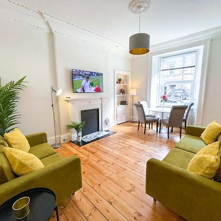 Desirable 2 Bed Apt Near Edinburgh Castle Διαμέρισμα Εξωτερικό φωτογραφία