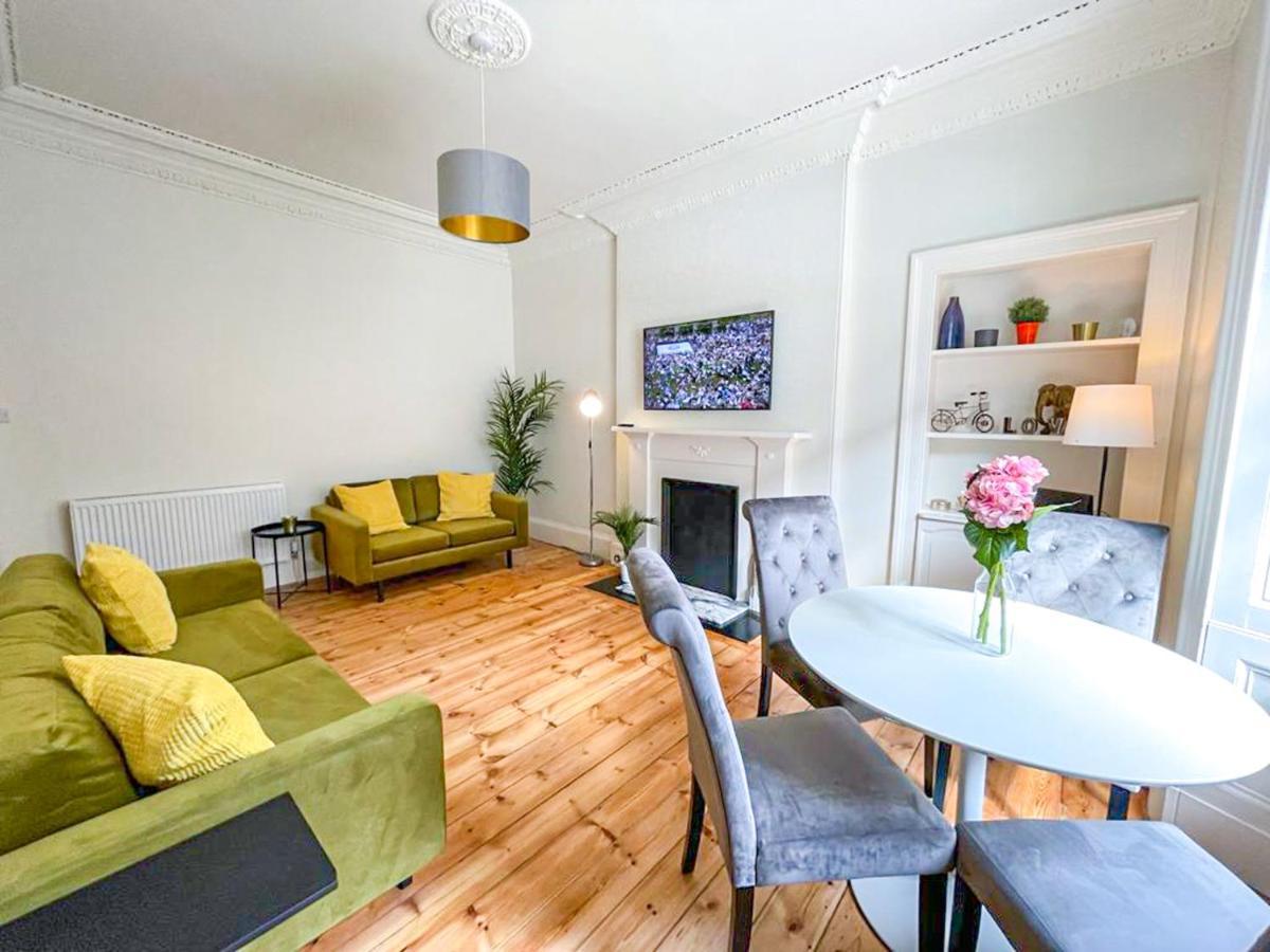 Desirable 2 Bed Apt Near Edinburgh Castle Διαμέρισμα Εξωτερικό φωτογραφία