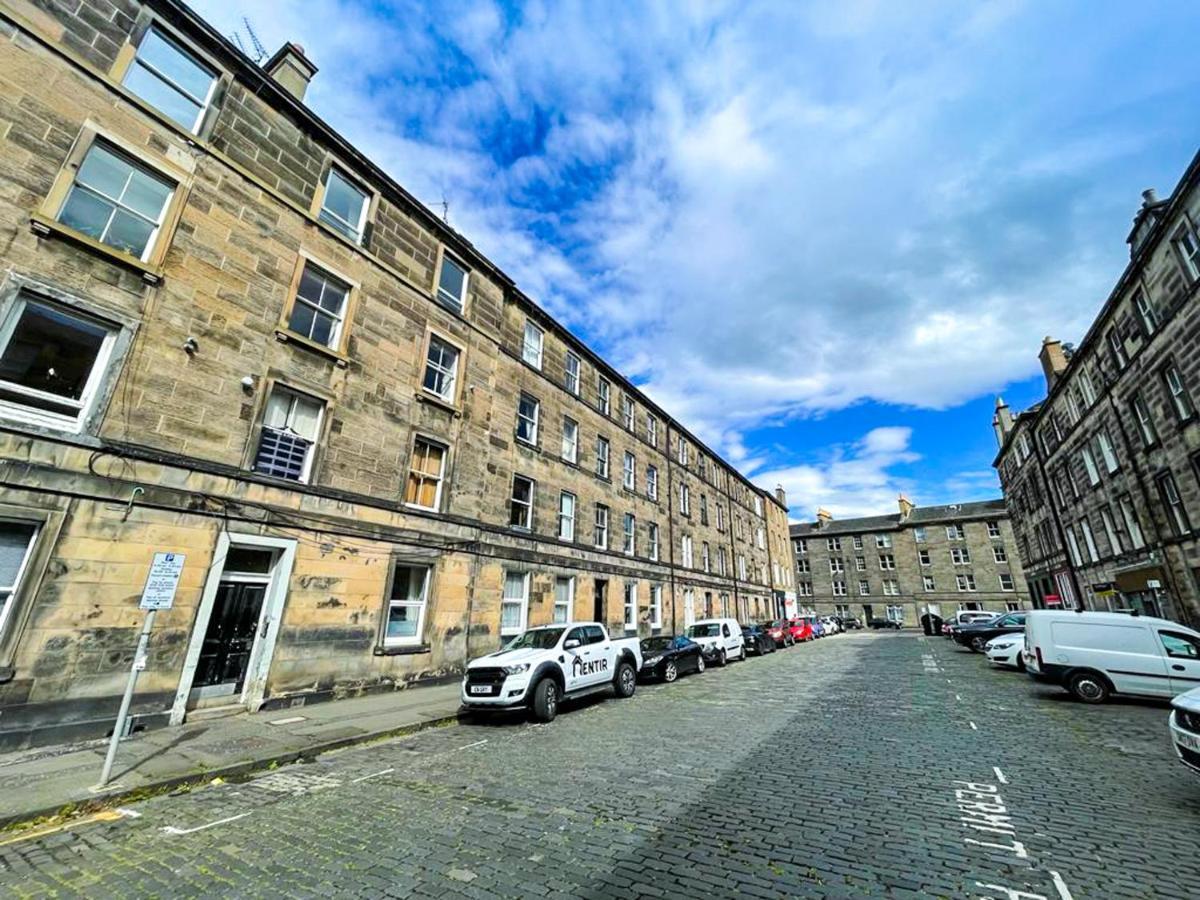 Desirable 2 Bed Apt Near Edinburgh Castle Διαμέρισμα Εξωτερικό φωτογραφία